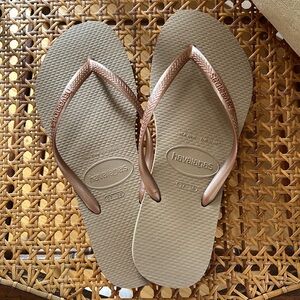 Havaianas slim sandals size 8